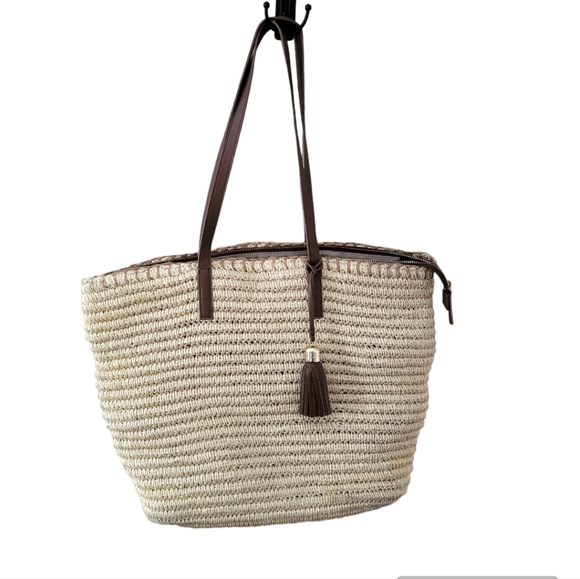 Talbots Handbags - Talbots Straw Tote Purse